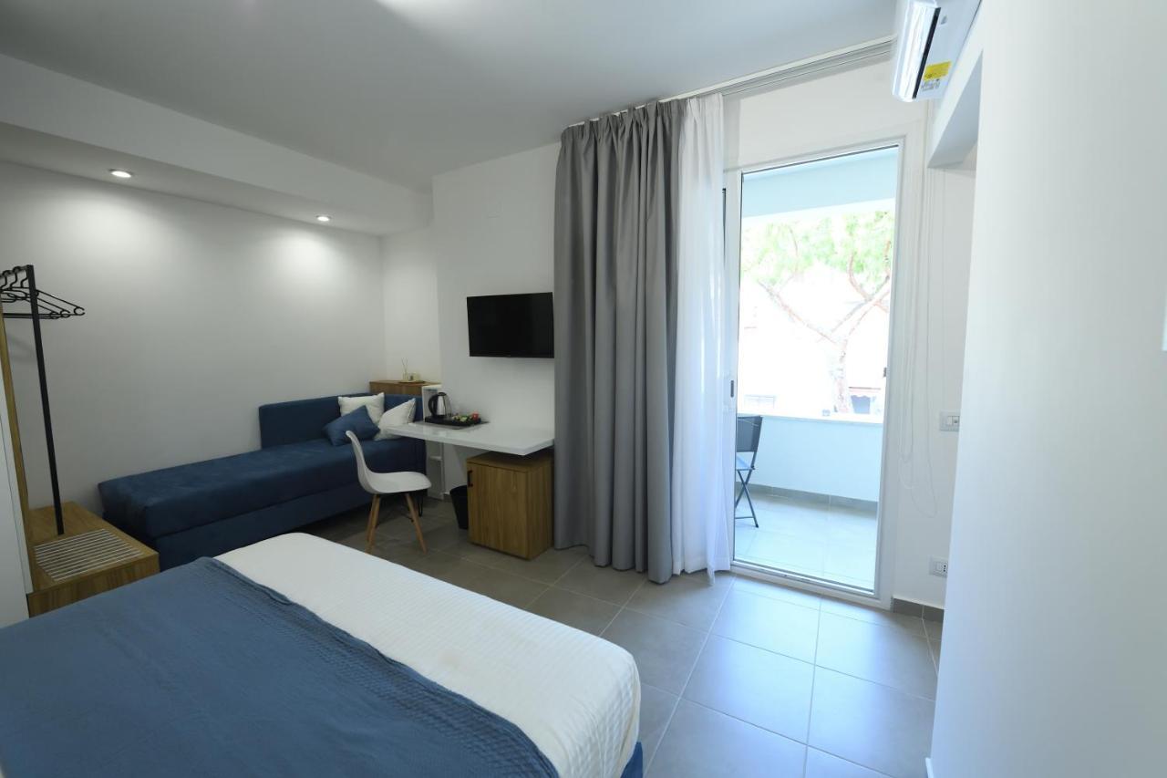 Blu In Blu Comfort Rooms Terrasini Bagian luar foto
